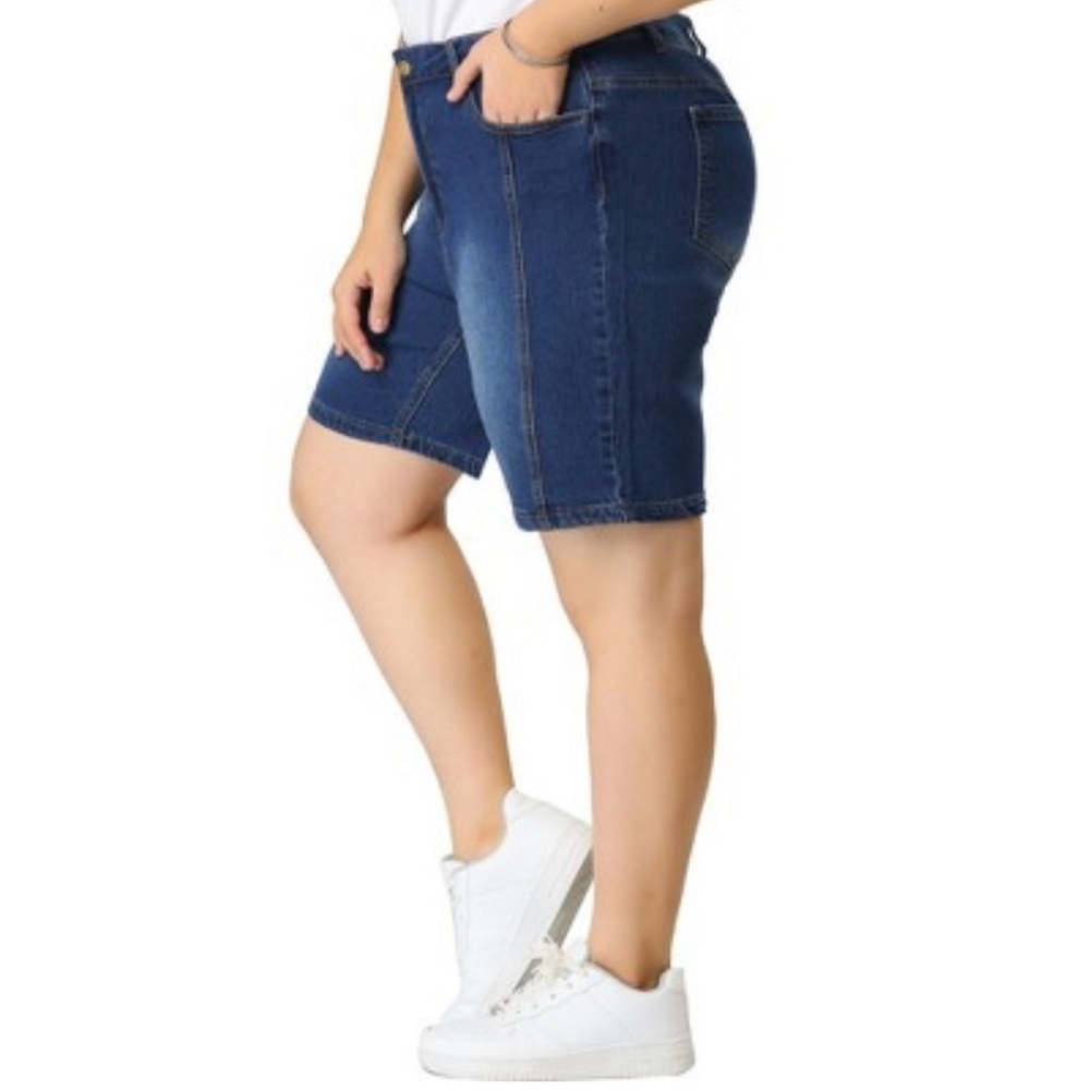 Venezia women’s size 22 denim stretch shorts dark wash
